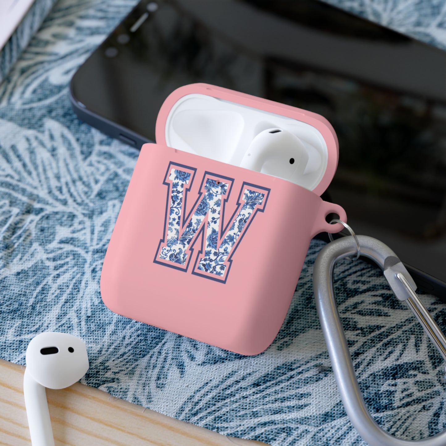 Chinoiserie Letter W AirPods Case Cover