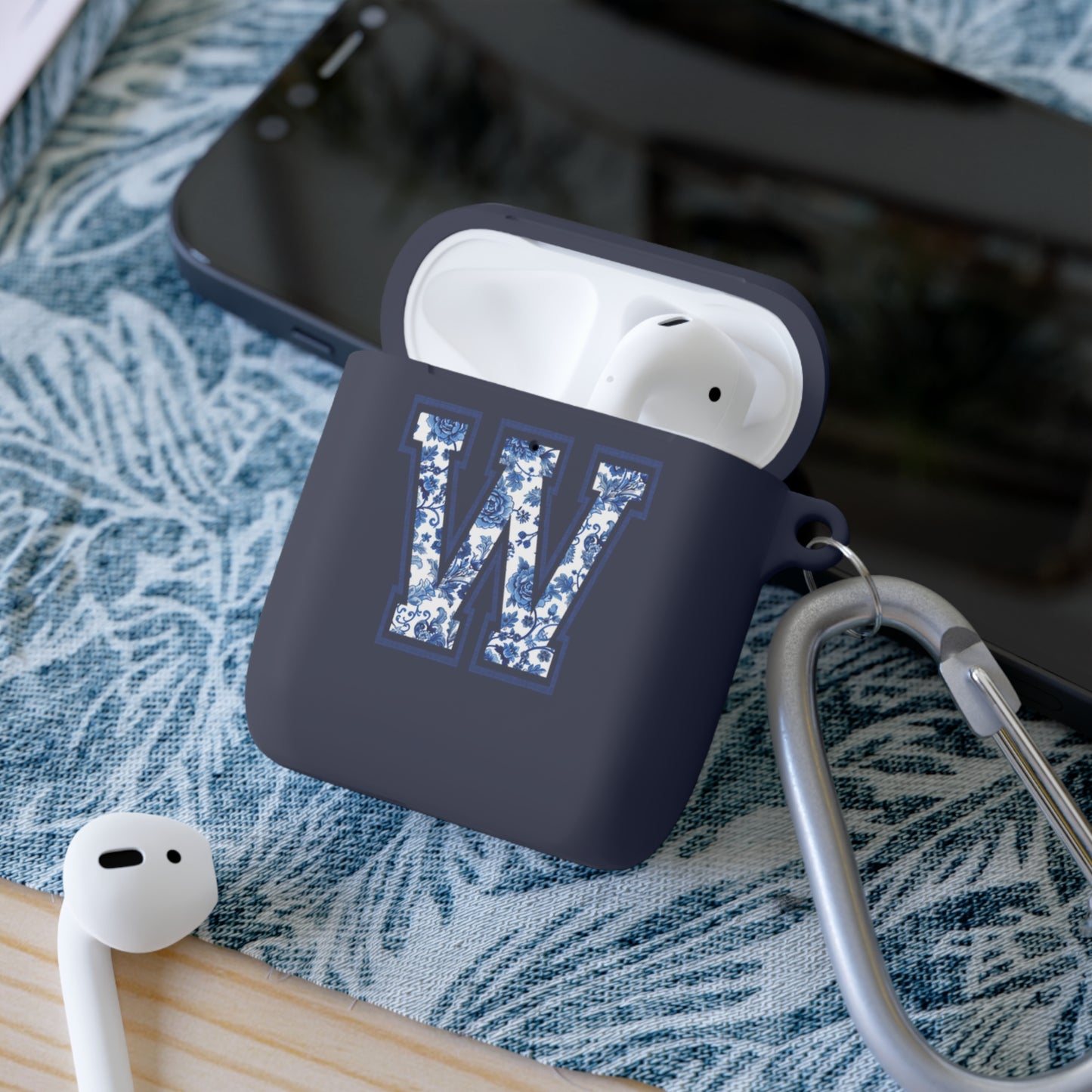 Chinoiserie Letter W AirPods Case Cover