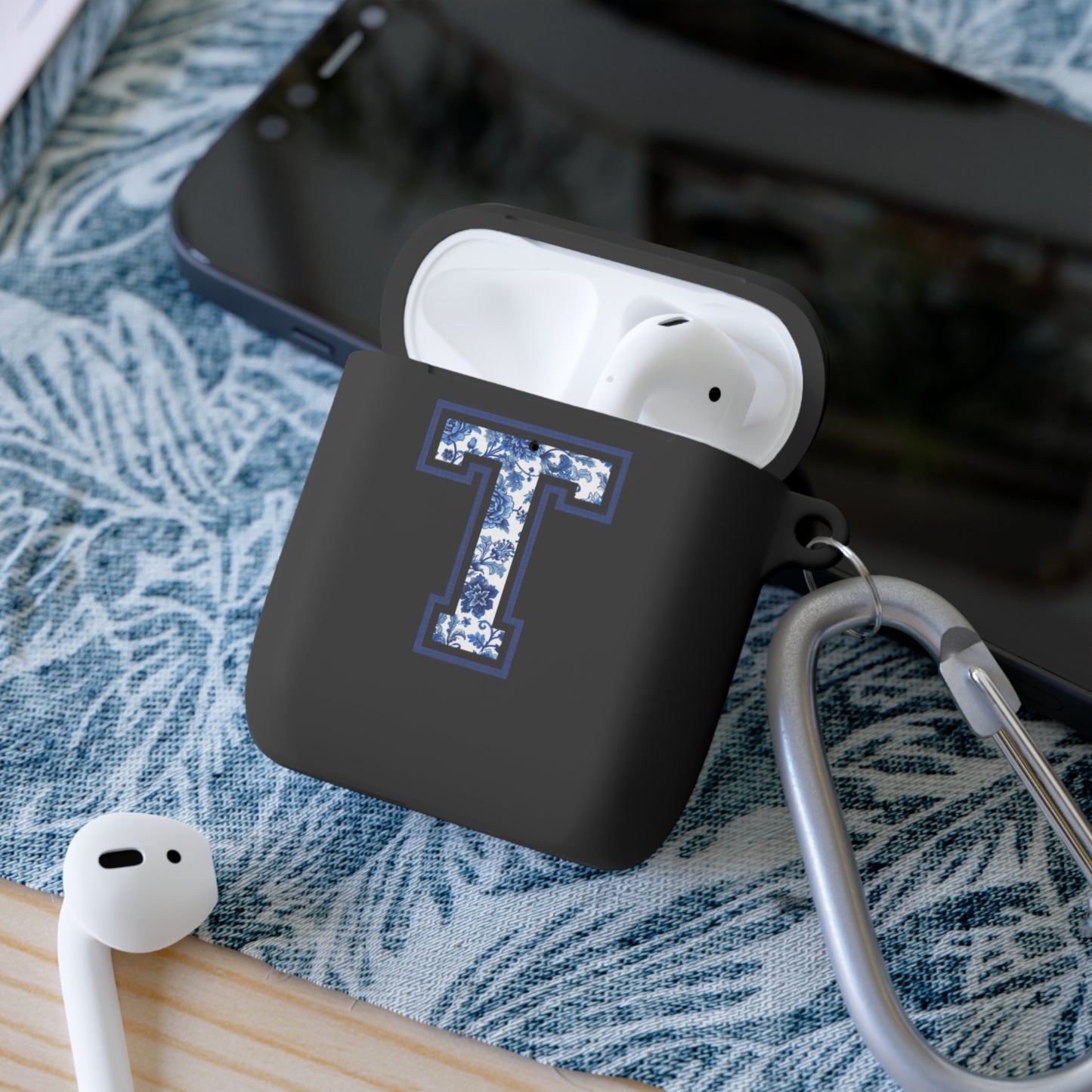 Chinoiserie Letter T AirPods Case Cover
