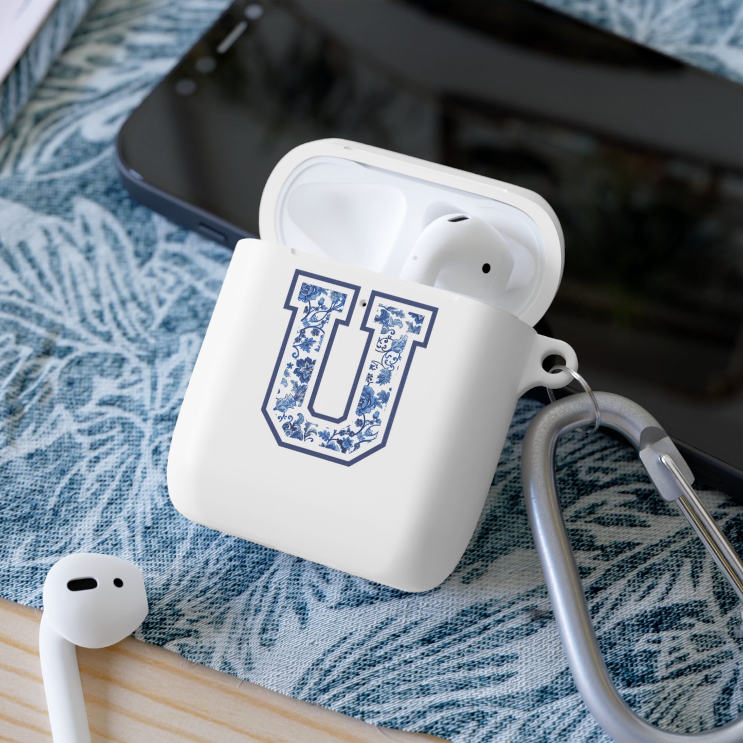 Chinoiserie Letter U AirPods Case Cover