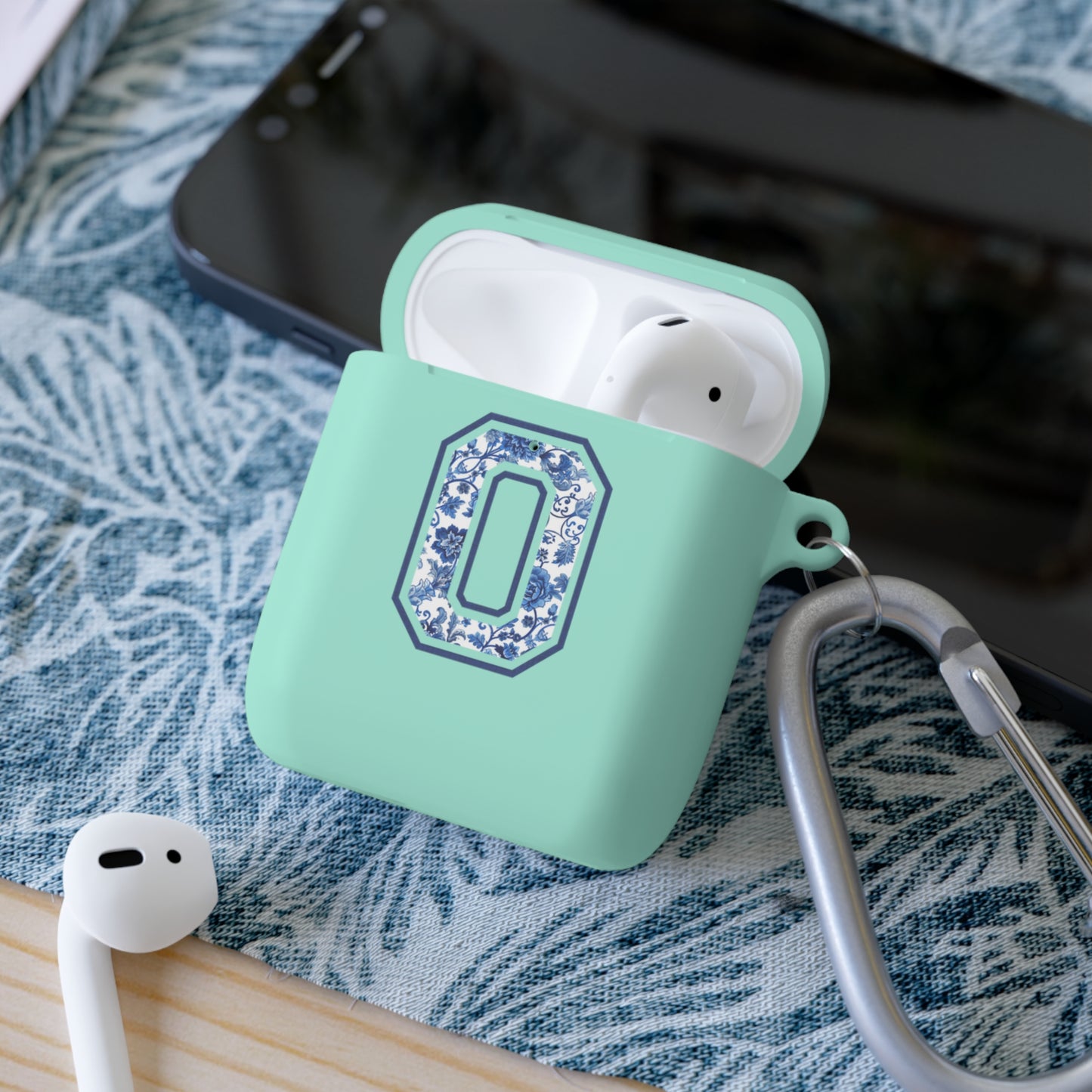 Chinoiserie Letter O AirPods Case Cover
