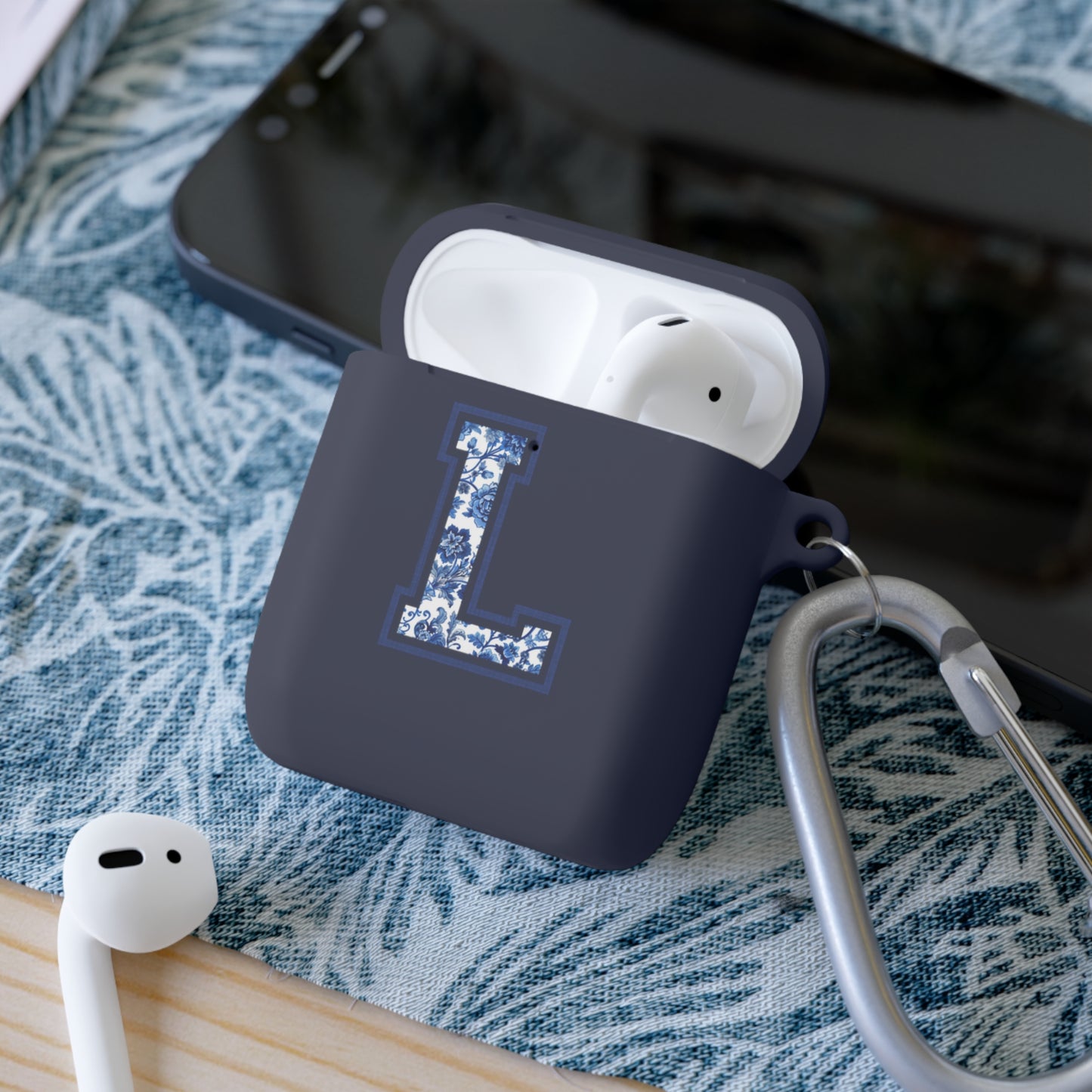 Chinoiserie Letter L AirPods Case Cover