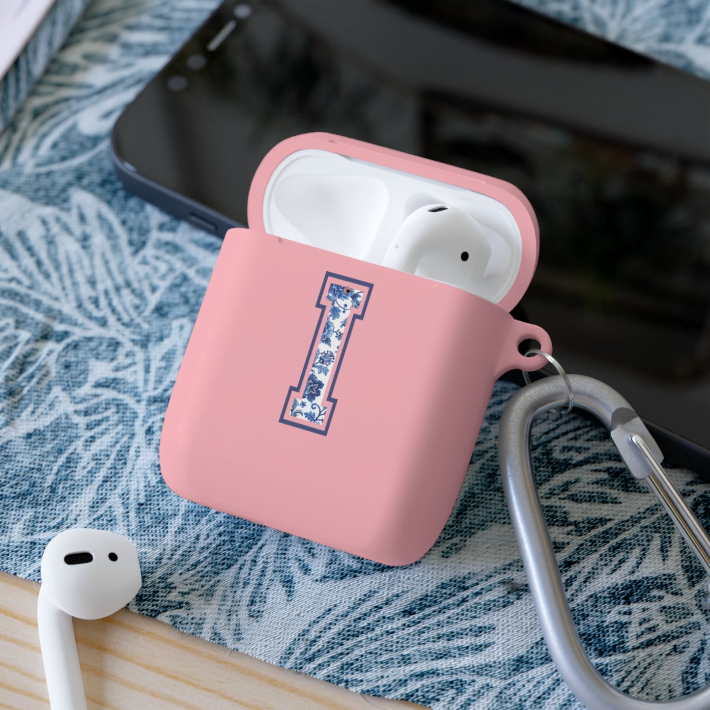 Chinoiserie Letter I AirPods Case Cover